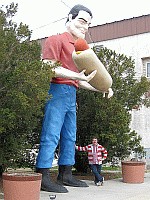 USA - Atlanta IL - Bunyon Giant & David (9 Apr 2009)